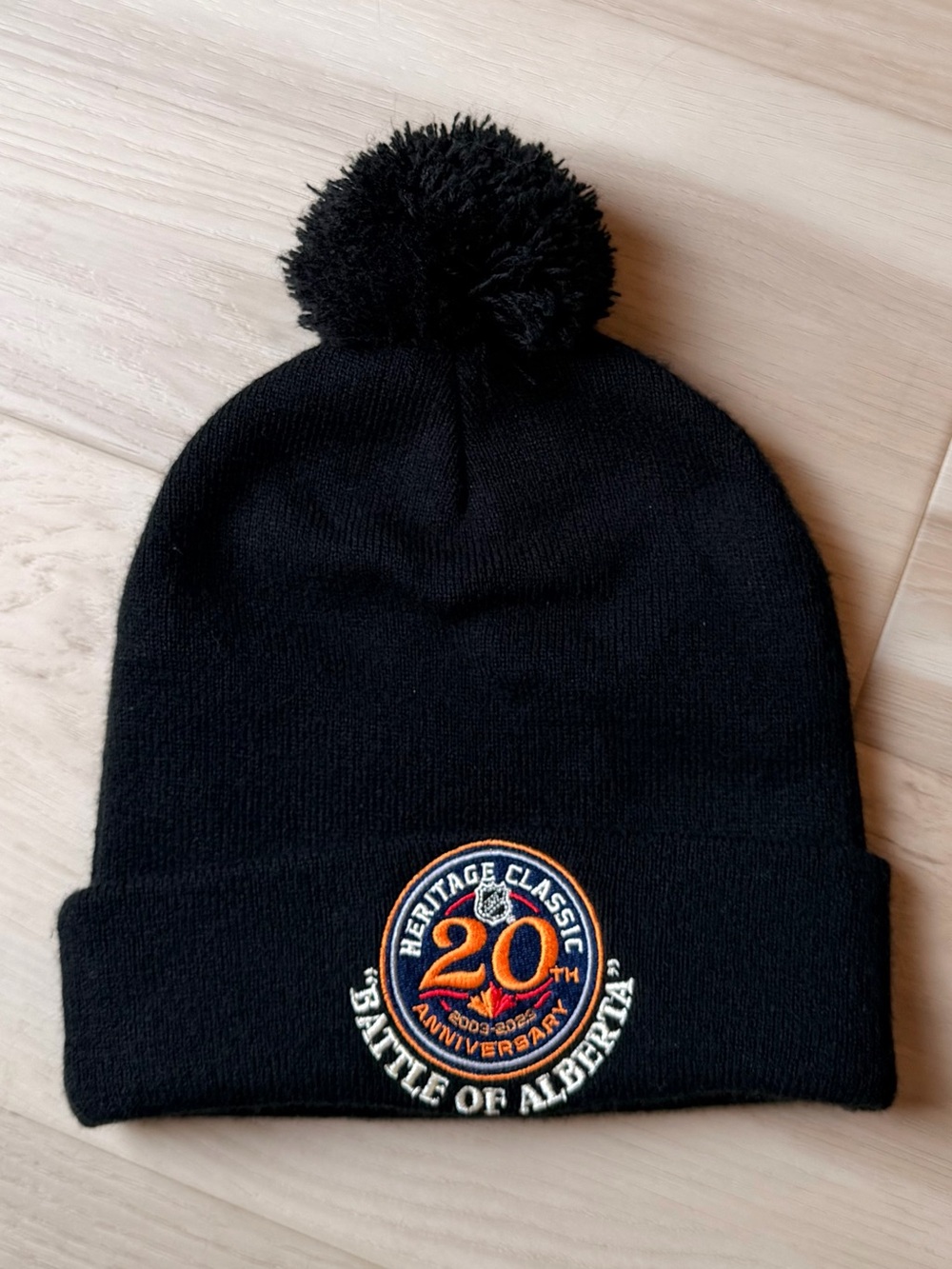Mitchell & Ness 2023 NHL Heritage Classic Battle of Alberta Beanie Toque Hat